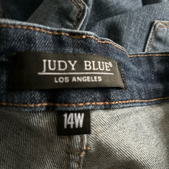 Judy Blue Control Top Distressed Flare Jeans  88739 - Picture 2 of 8